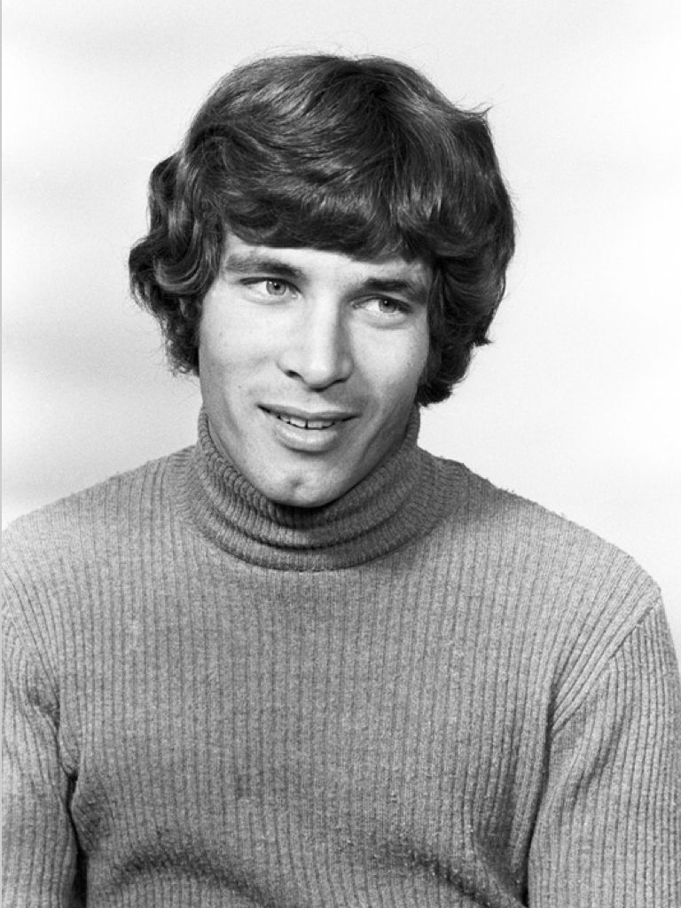 Don Grady — 'Robbie Douglas' on My Three Sons (1960-65 ABC, 1965-72 CBS - How Tall Was Don Grady? My Three Sons Actor Revealed
