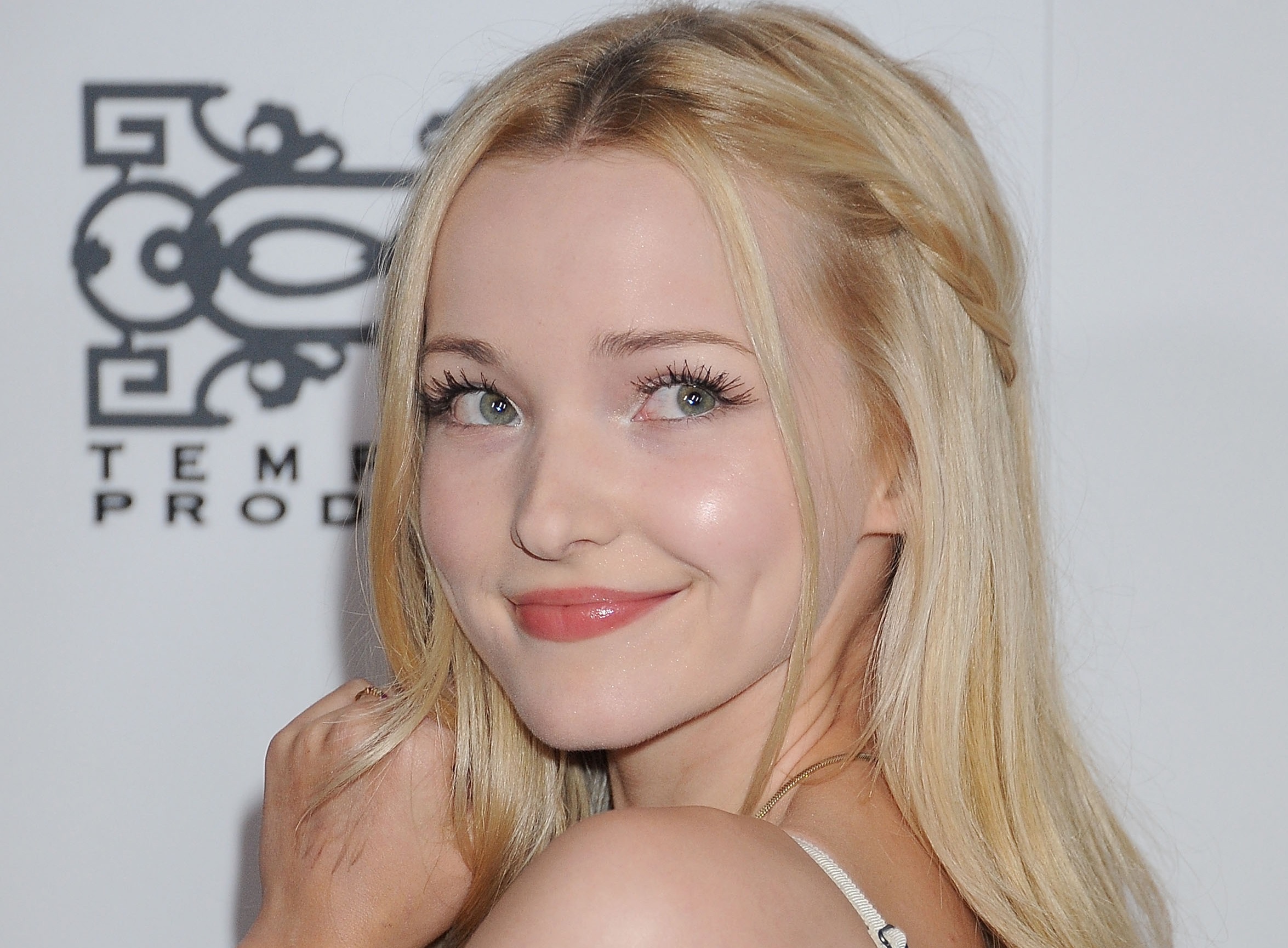 Who Is Dove Cameron Dating? Disney Star's Love Life In The Spotlight