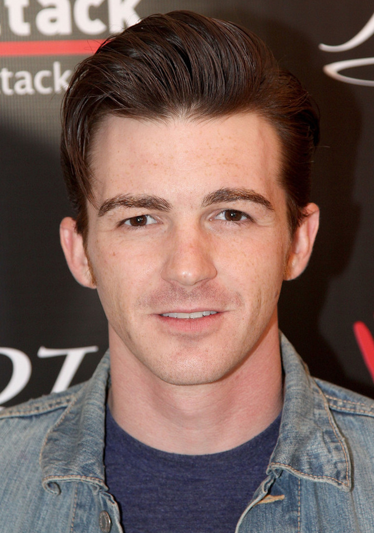 Drake Bell Height – Former Nickelodeon Star's Size
