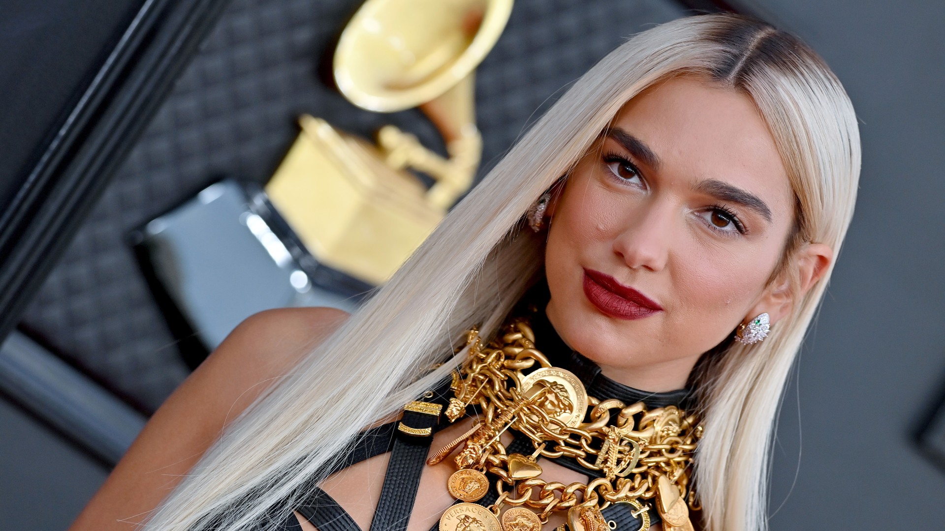 Dua Lipa Just Dyed Her Hair Hot Pink | Marie Claire - Dua Lipa Sizzles: Her Sexiest Photos And Red Carpet Moments