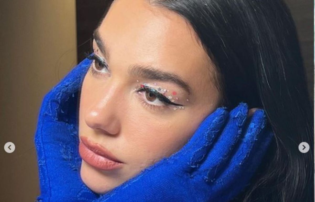 Dua Lipa muestra su tanga personalizada en un sexy look de Diesel - Dua Lipa Sizzles: Her Sexiest Photos And Red Carpet Moments
