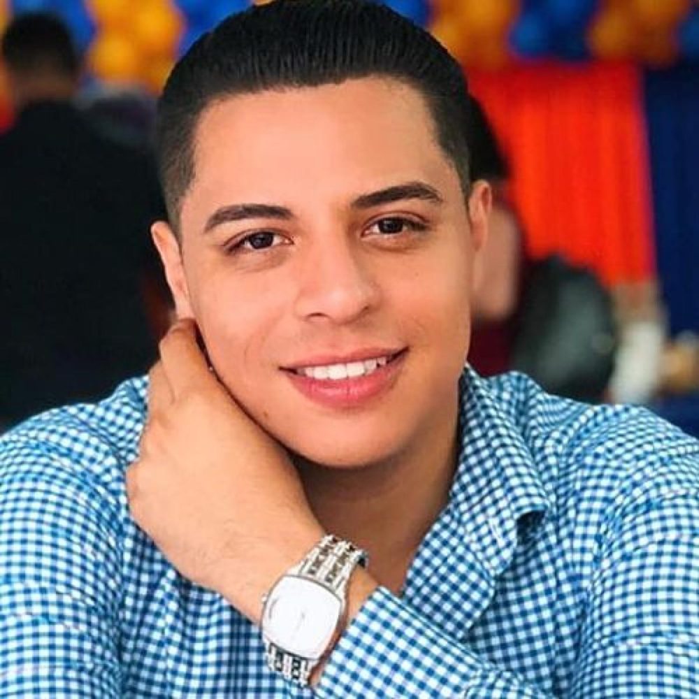 Eduin Caz de Grupo Firme dedica canción a Ovidio Guzmán – El Heraldo de - Eduin Caz Height: How Tall Is The Grupo Firme Singer?