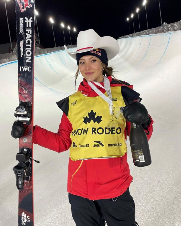 Eileen Gu Height 2022 - Eileen Gu Wiki Height Age Boyfriend Family - How Tall Is Eileen Gu? Olympic Icon's Height Uncovered