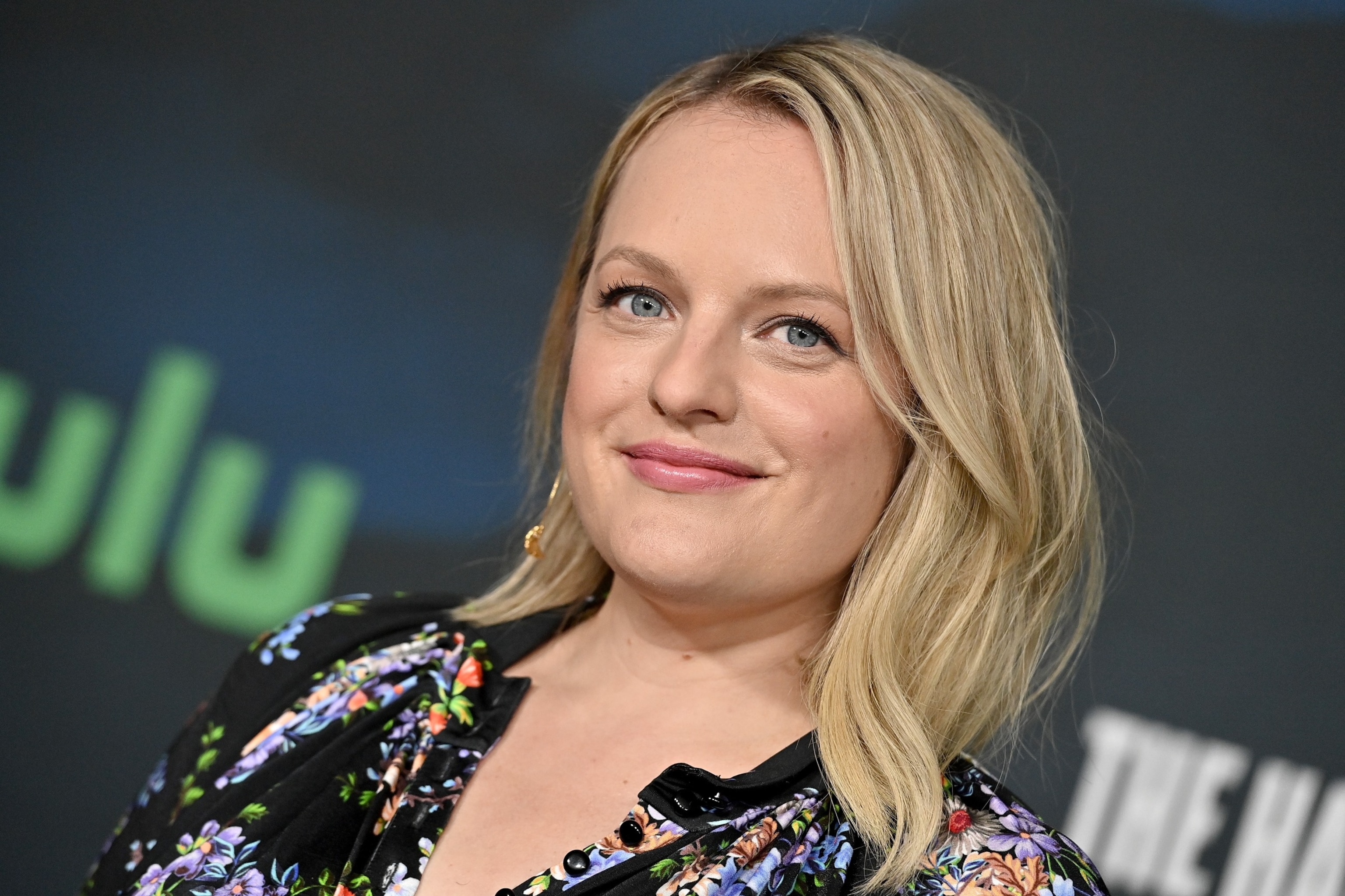 Elisabeth Moss announces she's pregnant with her 1st child - ABC News - Is Elisabeth Moss A Scientologist? Religion And Beliefs Explained