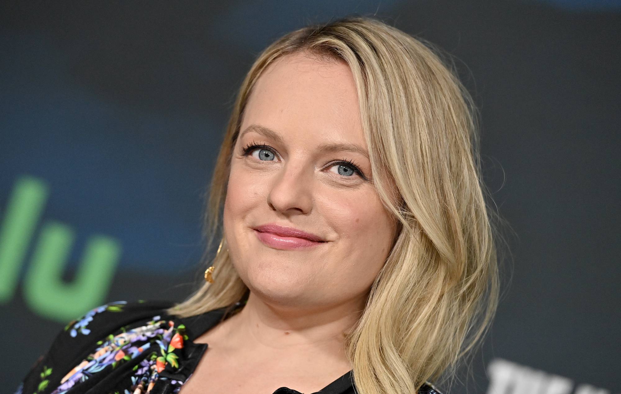 Elisabeth Moss broke her spine filming new TV series - Elisabeth Moss Weight Gain 2025: Transformation And Public Reaction