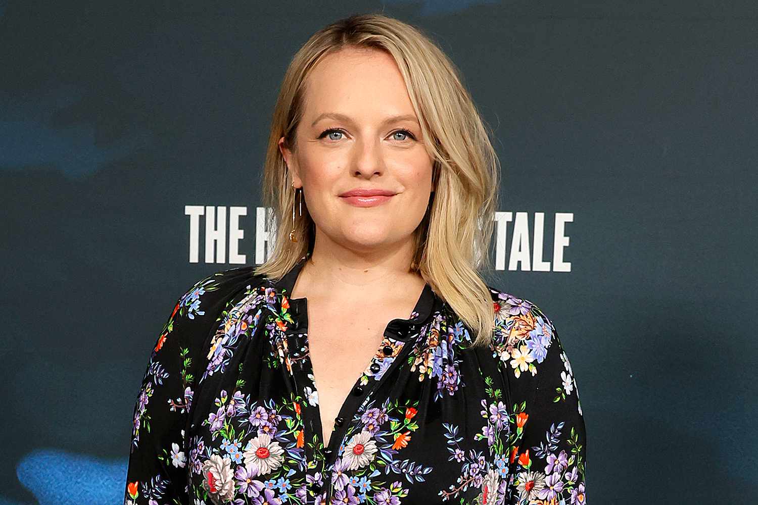 Elisabeth Moss, Star of 'The Handmaid's Tale,' Expecting Her First Child - Is Elisabeth Moss A Scientologist? Religion And Beliefs Explained
