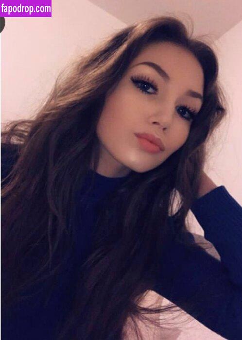 Elise Clayton / eliseclayton / elisefionxx leaked nude photo from - Elise Clayton: Sexy Pics of the Curvy Bombshell Turning Heads