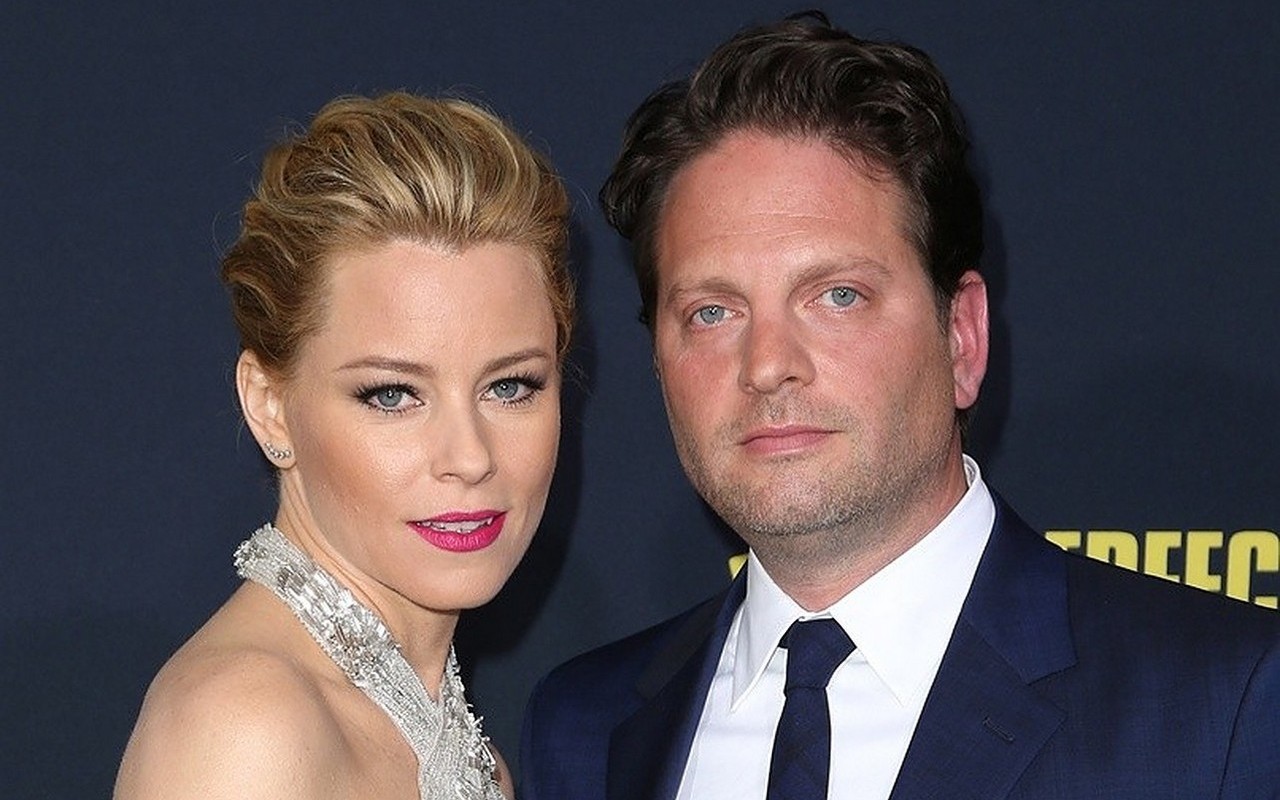 Elizabeth Banks' Husband Suffered From Panic Attack at Grocery Store - Elizabeth Banks Husband: Unveiling The Life Partner Of The Multi-Talented Actress