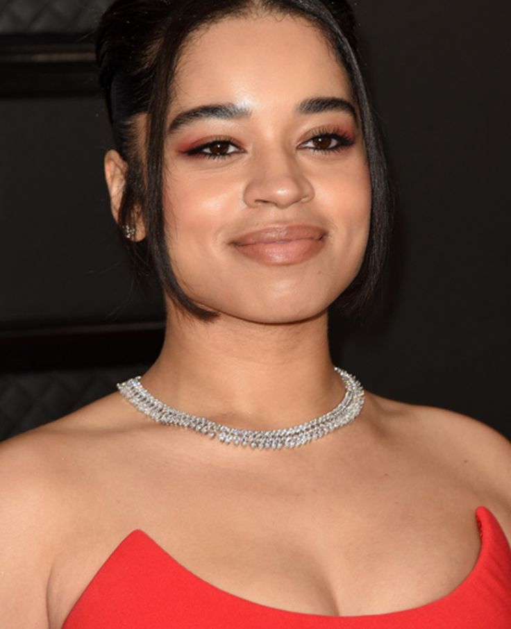 Ella Mai Height: How Tall is Ella Mai? in 2024 | Brit pop music - How Tall Is Ella Mai? R&B Star's Height And Stage Presence