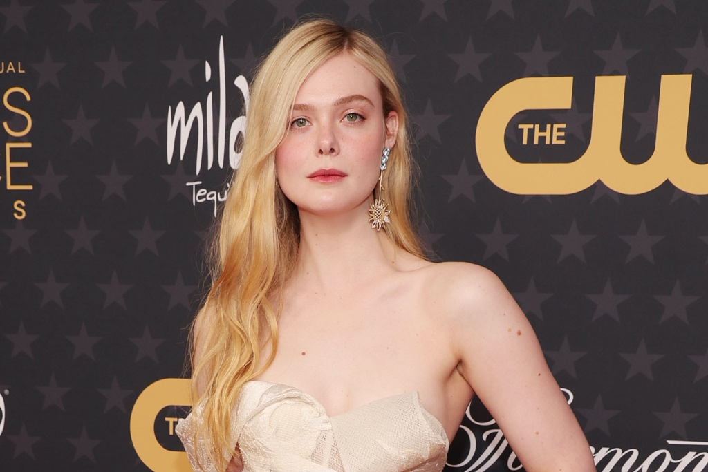 Who Is Elle Fanning Dating? Actress's Love Life In 2025