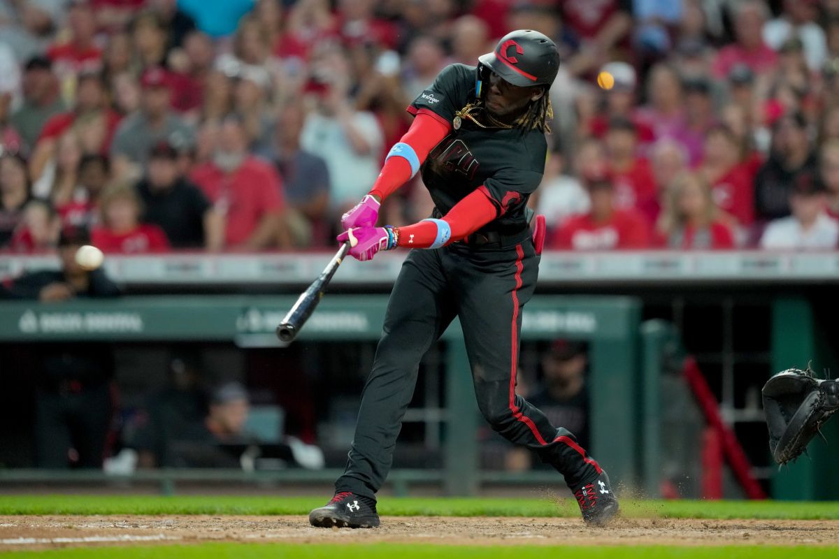 Elly de la Cruz hace historia al batear el ciclo en la victoria de unos - How Tall Is Elly De La Cruz: Baseball Prodigy’s Athletic Build