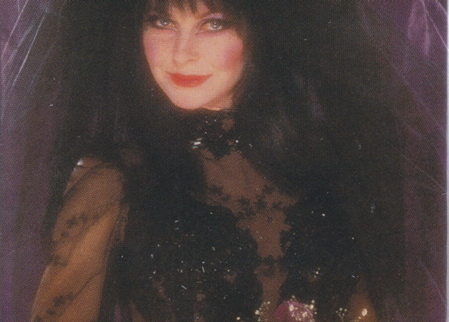 Elvira 25 of 72, Mistress of the Dark, Comic Images - Trading Card Archives - Elvira, Mistress Of The Dark: Measurements, Height & Classic Glam