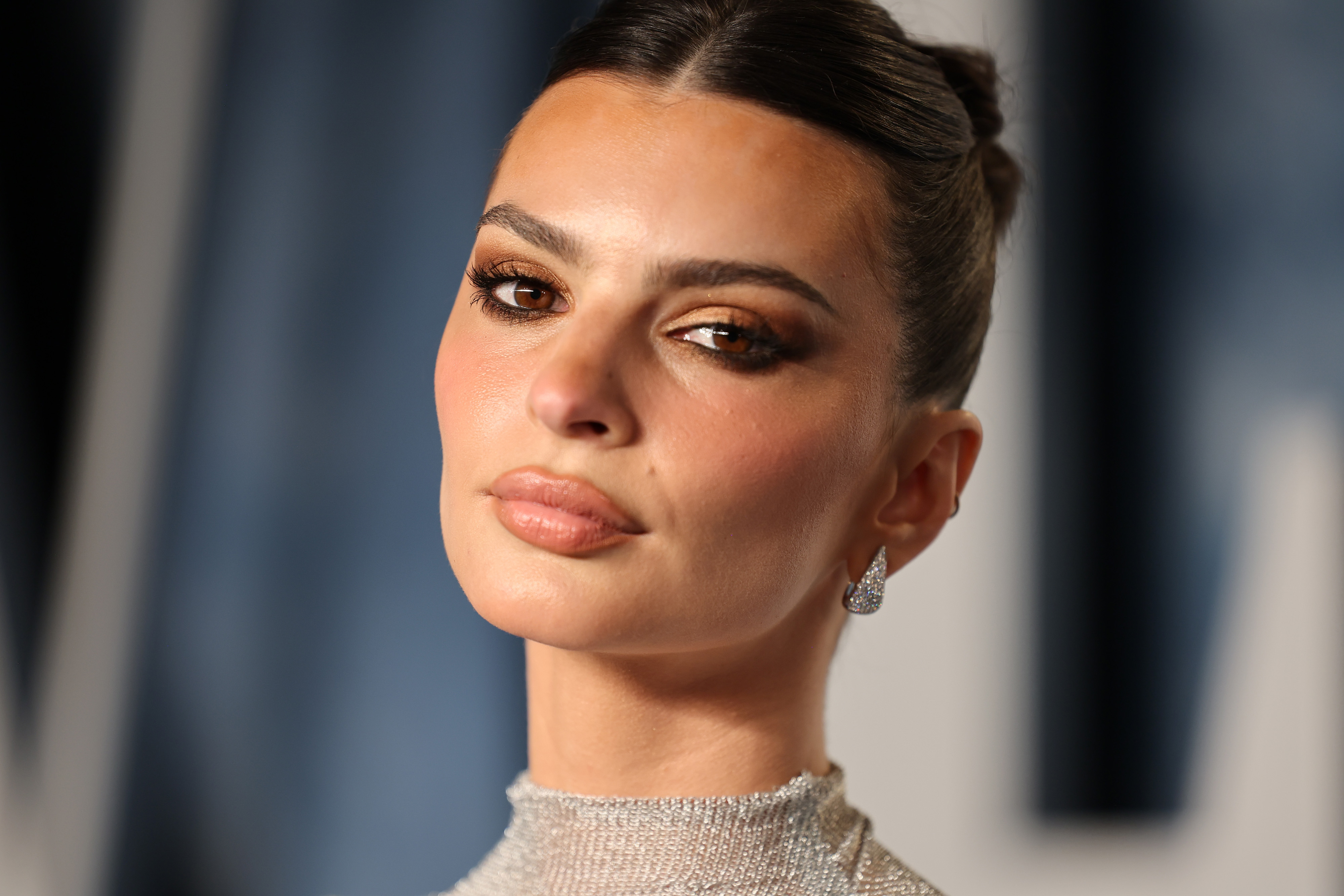 Emily Ratajkowski Net Worth: Modeling, Media & Millionaire Status