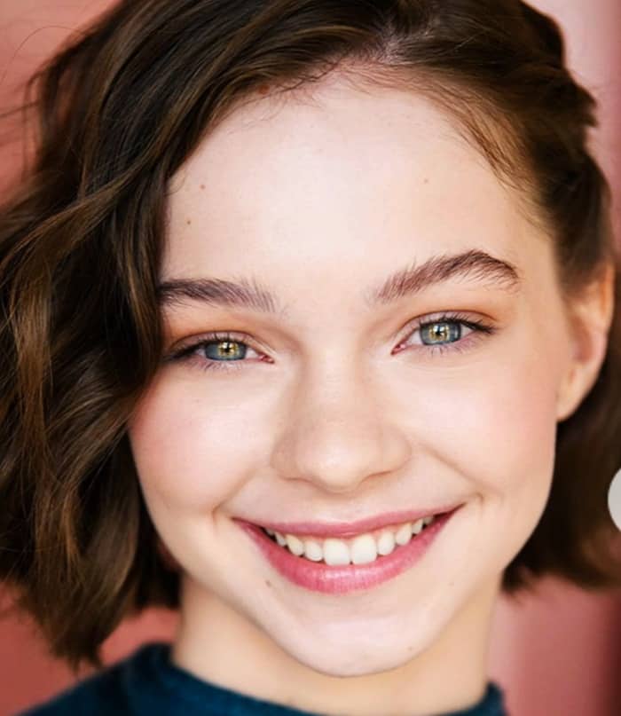 Emma Myers Wiki, Age, Height, Boyfriend, Parents, Ethnicity, Net Worth - How Tall Is Emma Myers? Wednesday Star’s Height in Real Life