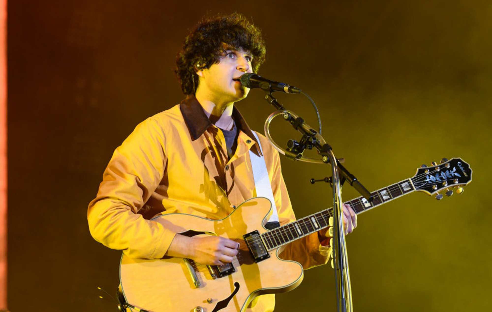Ezra Koenig - How Tall Is Ezra Koenig: Vampire Weekend Frontman’s Casual Cool