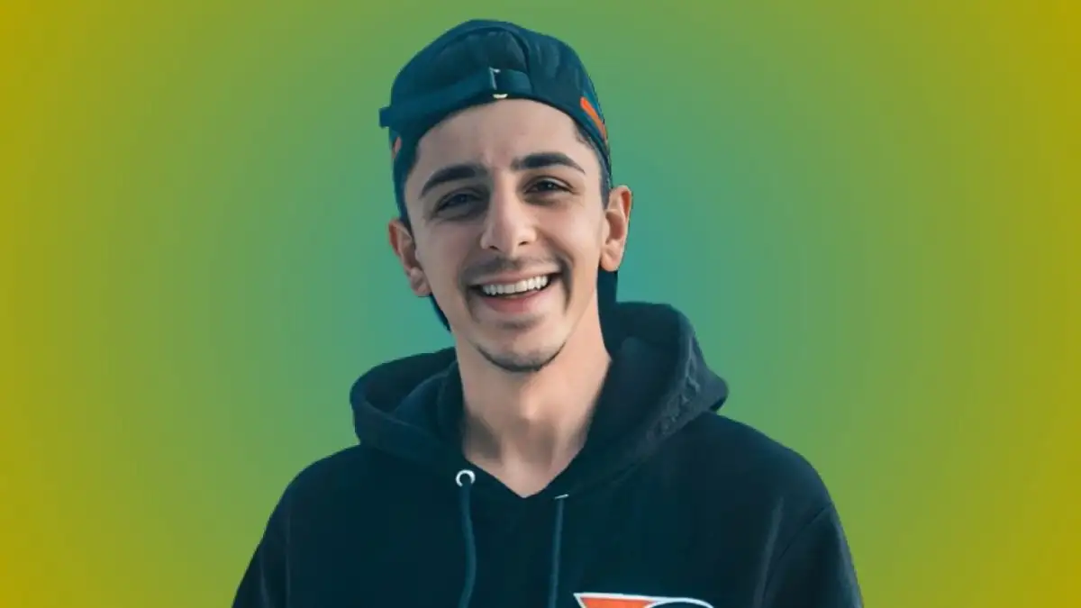 Faze Rug Height How Tall is Faze Rug? - How Tall Is FaZe Rug? YouTuber's Height And Online Presence
