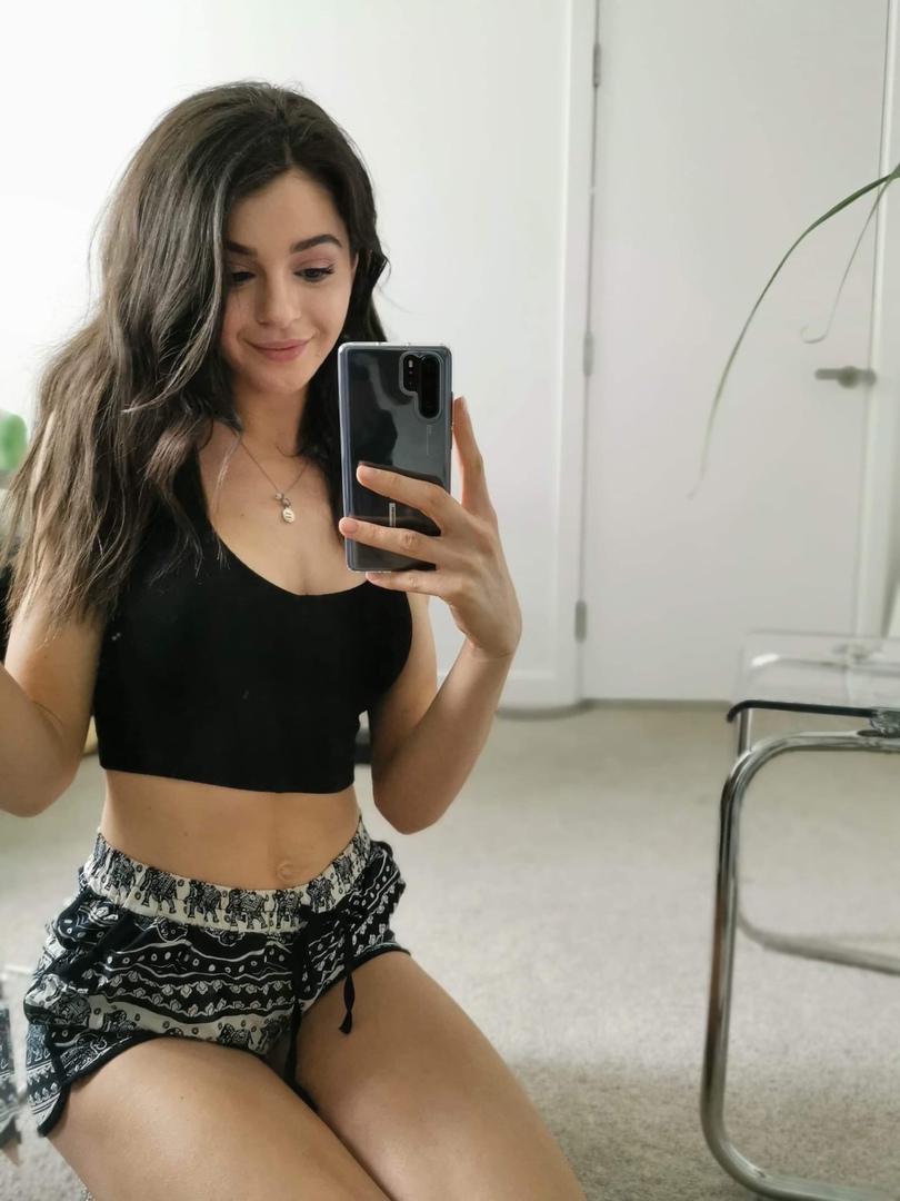 Foreign babe ChloeLock | Sliv Twitch слив стримерш и блогерш | VK - Who Is Ashley McBryde’s Husband? Country Star’s Relationship Status Revealed