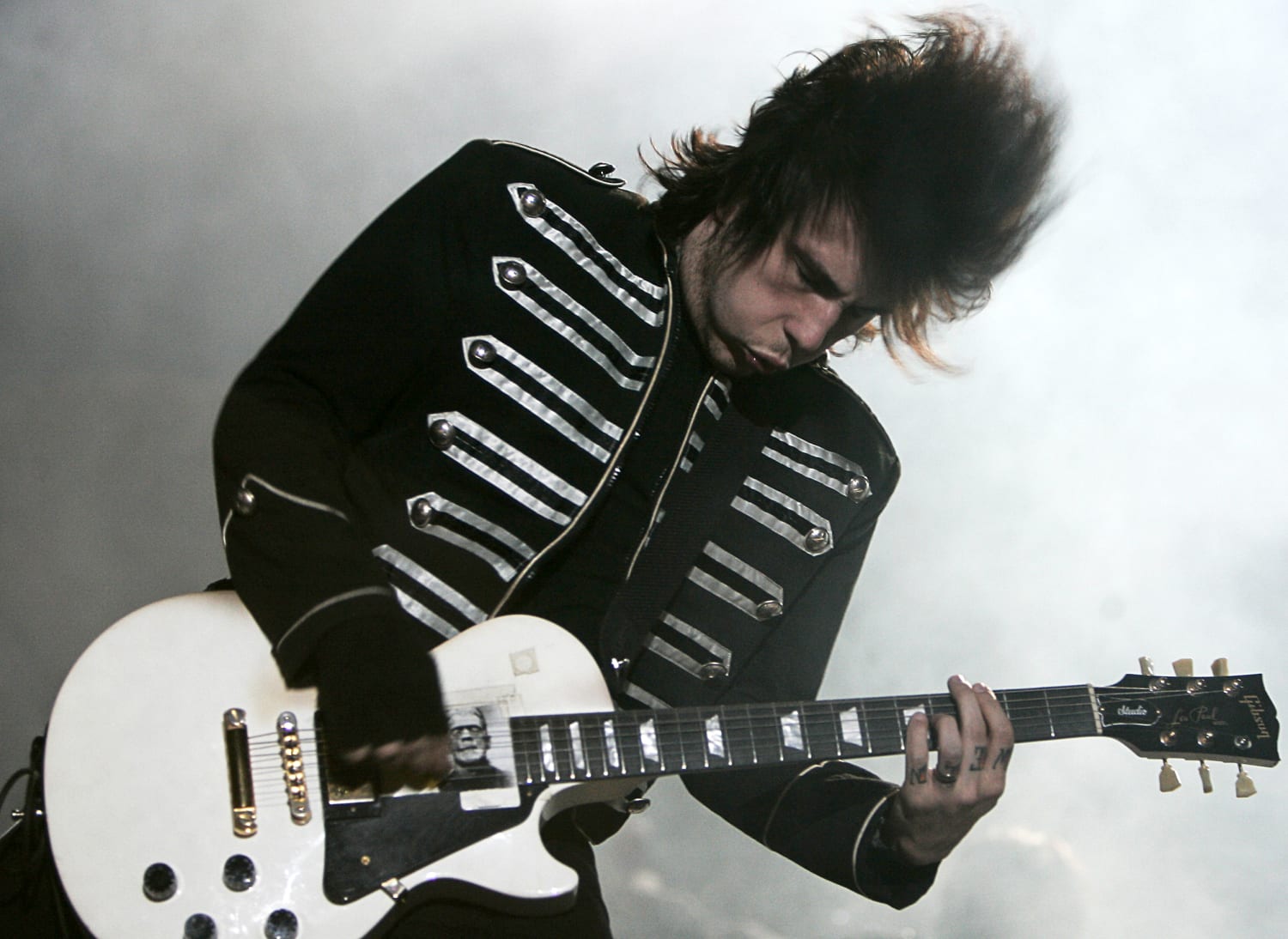 Frank Iero Guitar - How Tall Is Frank Iero? My Chemical Romance Guitarist’s Stature