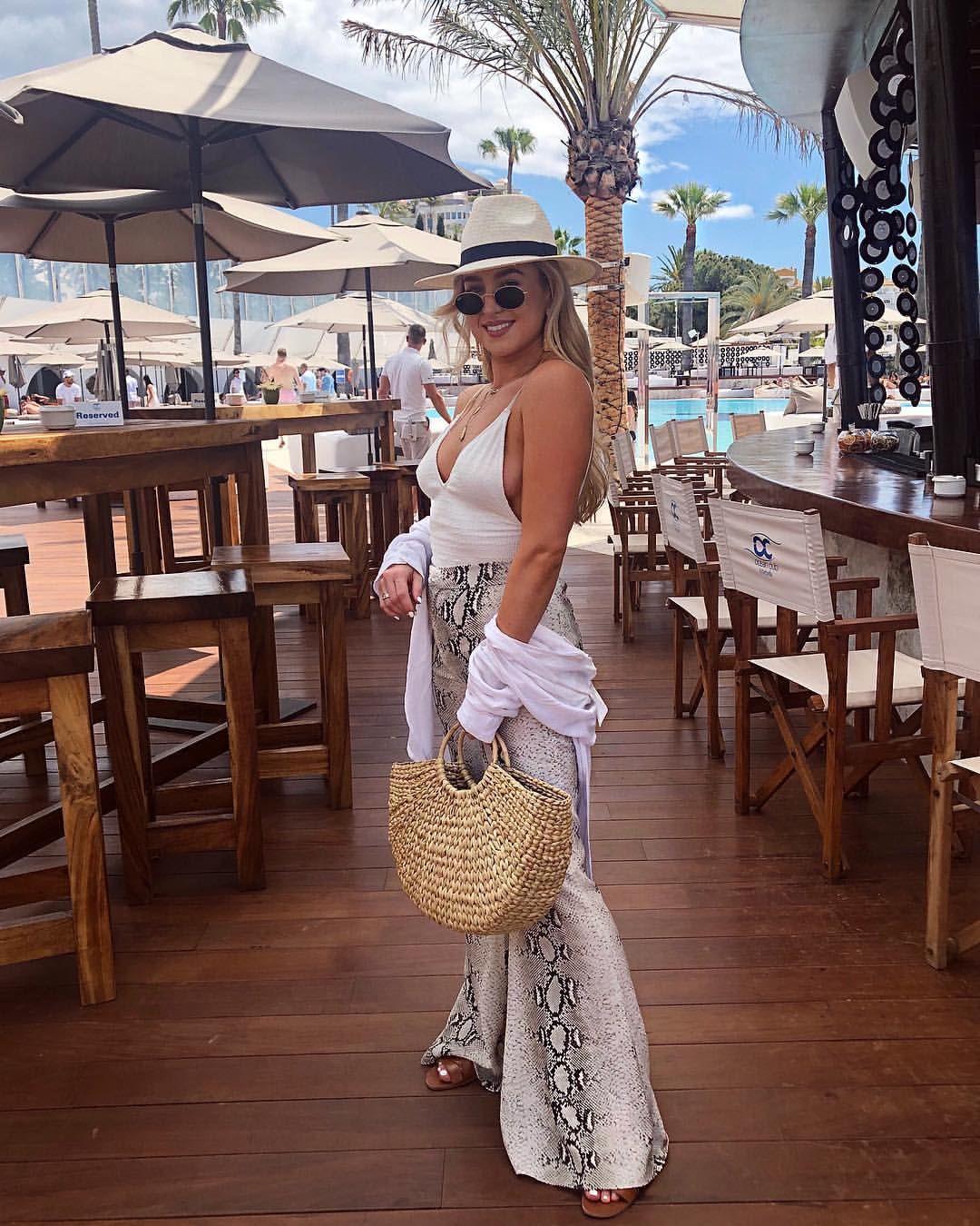 FREYA KILLIN. on Instagram: “I’m a walking Zara advert in this outfit - Freya Killin: Sexy Pics of the Fashion and Beauty Influencer