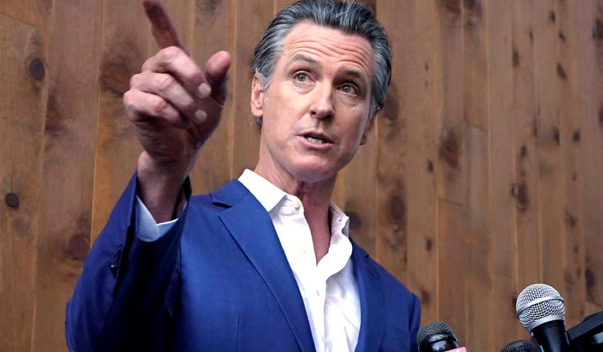 Gavin Newsom Net Worth, Wife, Children, And More Updates - Tom Homan Net Worth – Inside the Former ICE Official’s Fortune