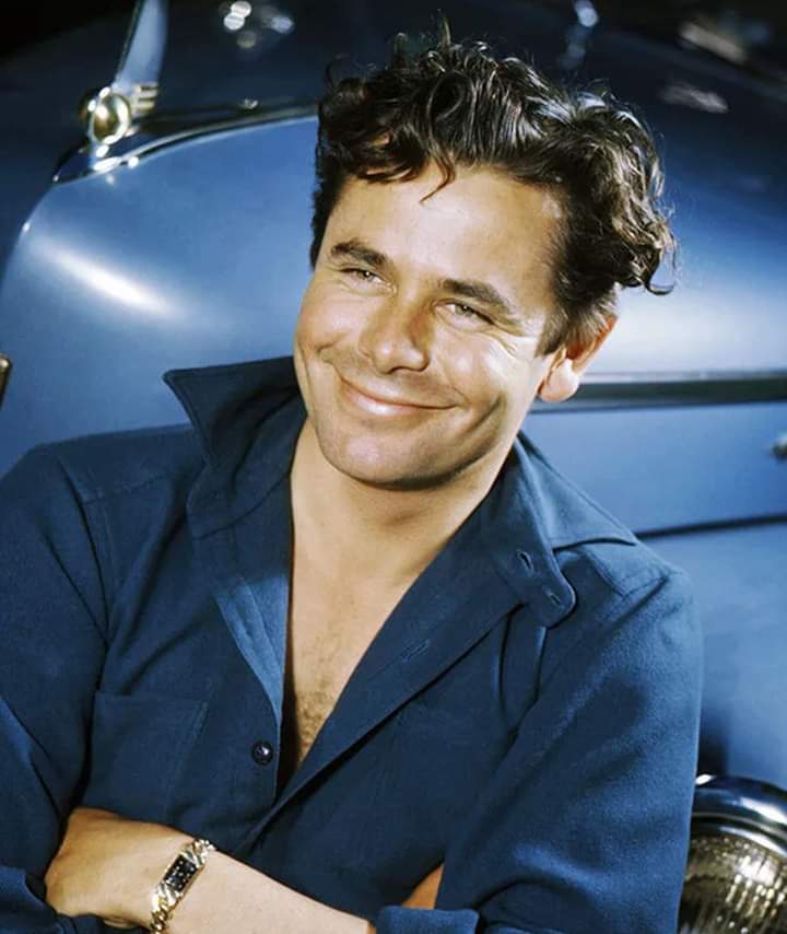 Glenn Ford 1950s : r/OldSchoolCelebs - How Tall Was Glenn Ford? Classic Hollywood Leading Man’s Height