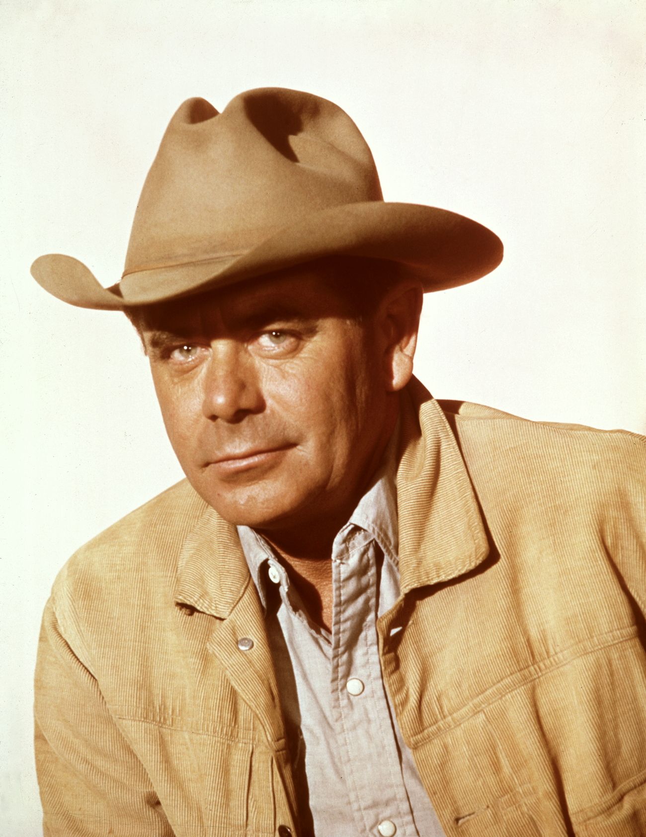 Glenn Ford... | Classic movie stars, Glen ford, American actors - How Tall Was Glenn Ford? Classic Hollywood Leading Man’s Height