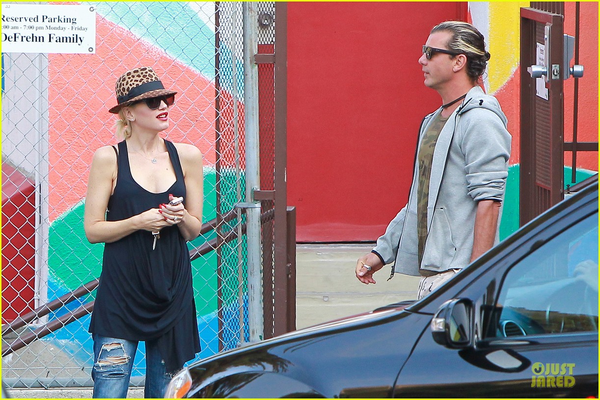 Gwen Stefani's Pregnancy Confirmed By Eve!: Photo 2951627 | Gavin - Is Gwen Stefani Pregnant? Fans Speculate After Recent Appearances