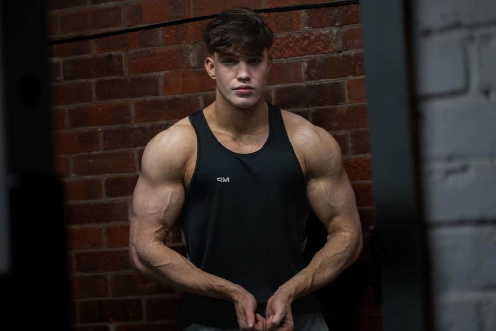 Gymfluencers HOT Vlog Channels: Introducing Joe Fazer - Gymfluencers - Joe Fazer Height: Fitness Star's Height Exposed