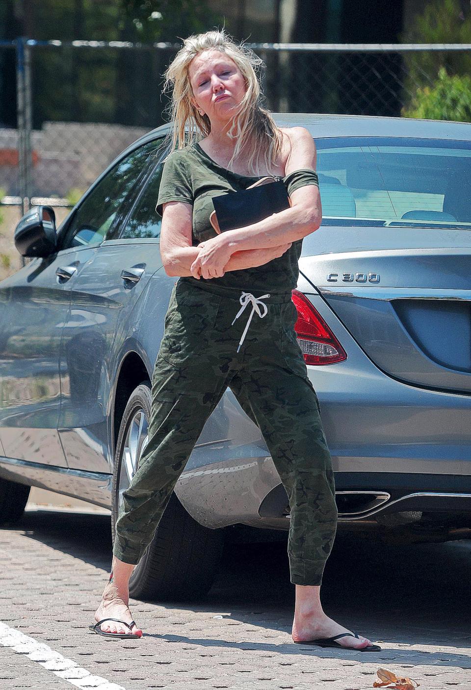 Heather Locklear Has Been ‘Struggling’ With Sobriety, Told Friends She - Heather Locklear: Sexy Pics of the Original Small-Screen Siren