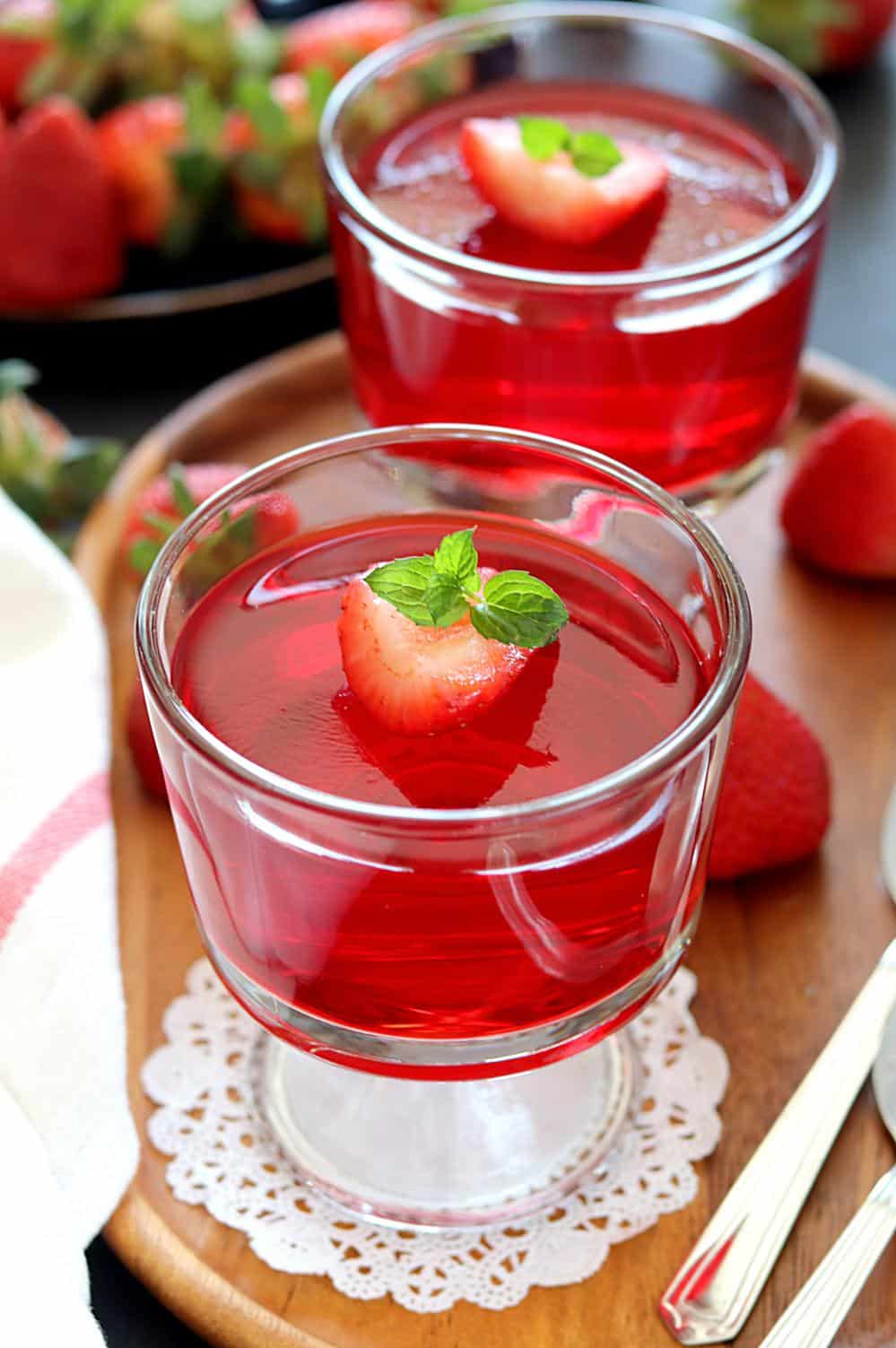 Homemade Vegan Strawberry Jelly, How to make jelly without gelatin - How Tall Is Jelly Roll? Country-Rap Sensation’s Real Height