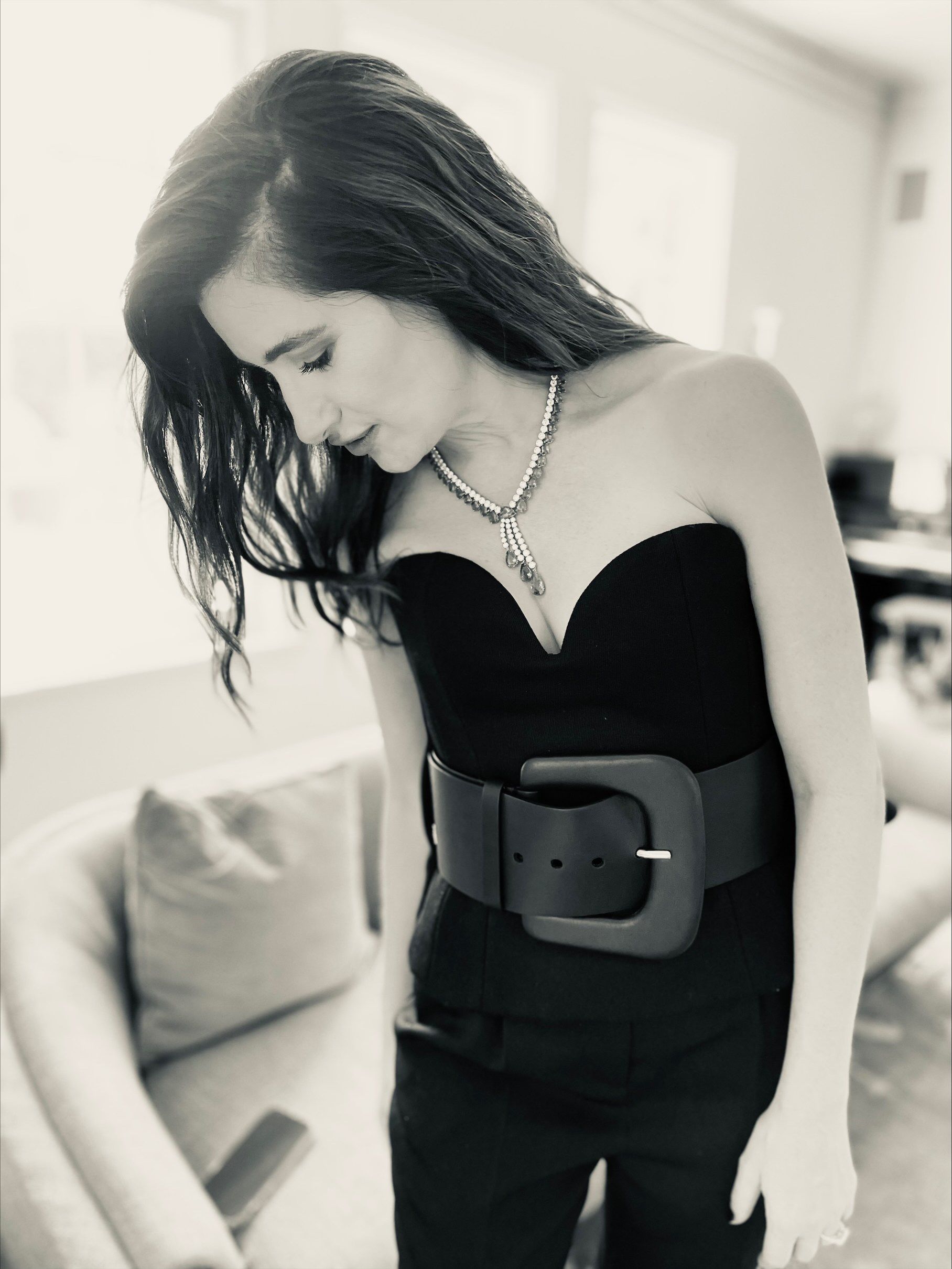 How Kathryn Hahn’s Belted Look Captured Effortless Cool at the Emmys - Kathryn Hahn’s Boldest Style Moves – Comedic Star with Serious Glam
