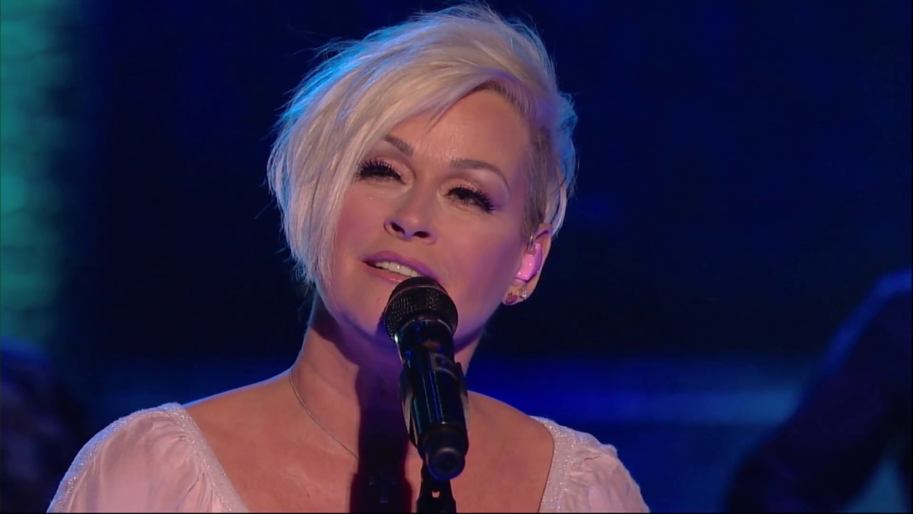 How Old Is Lorrie Morgan 2018 - Wavy Haircut - Lorrie Morgan’s Age: How Old Is the Country Star?