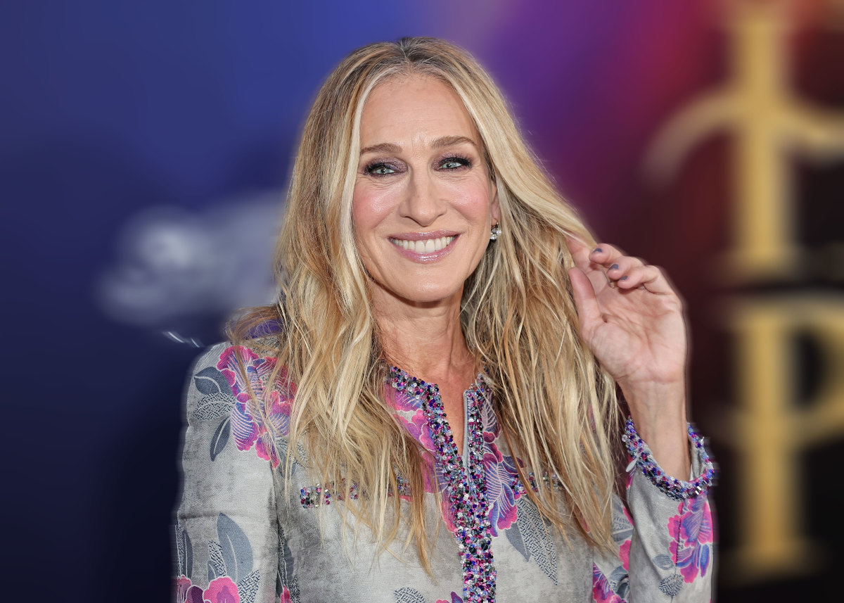 How Old Is Sarah Jessica Parker Now 2025 - Rosalie Sanyork - How Old Is Sarah Jessica Parker? Actress's Age And Career Highlights