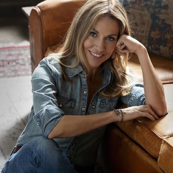 How Old Is Sheryl Crow: Rock Icon’s Age and Enduring Legacy
