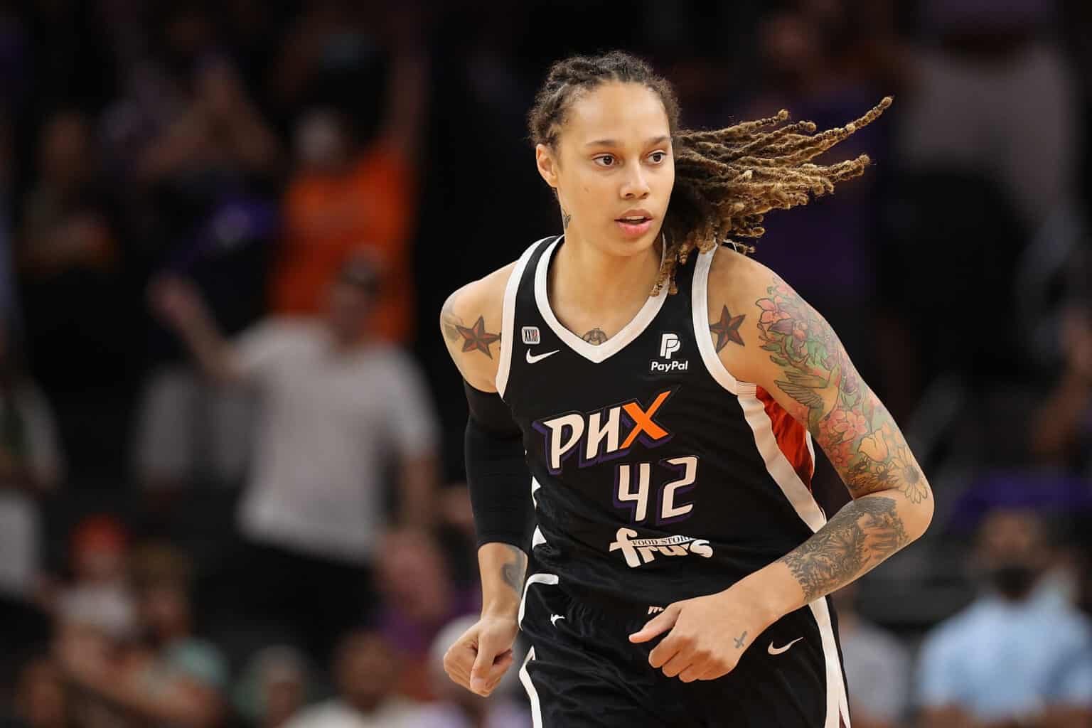 How Tall Is Brittney Griner? (Her Real Height) - How Tall Is Brittney Griner: The WNBA Legend’s Towering Presence