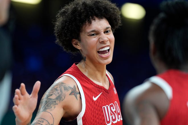 How tall is Brittney Griner? WNBA player's height, age, more - How Tall Is Brittney Griner: The WNBA Legend’s Towering Presence