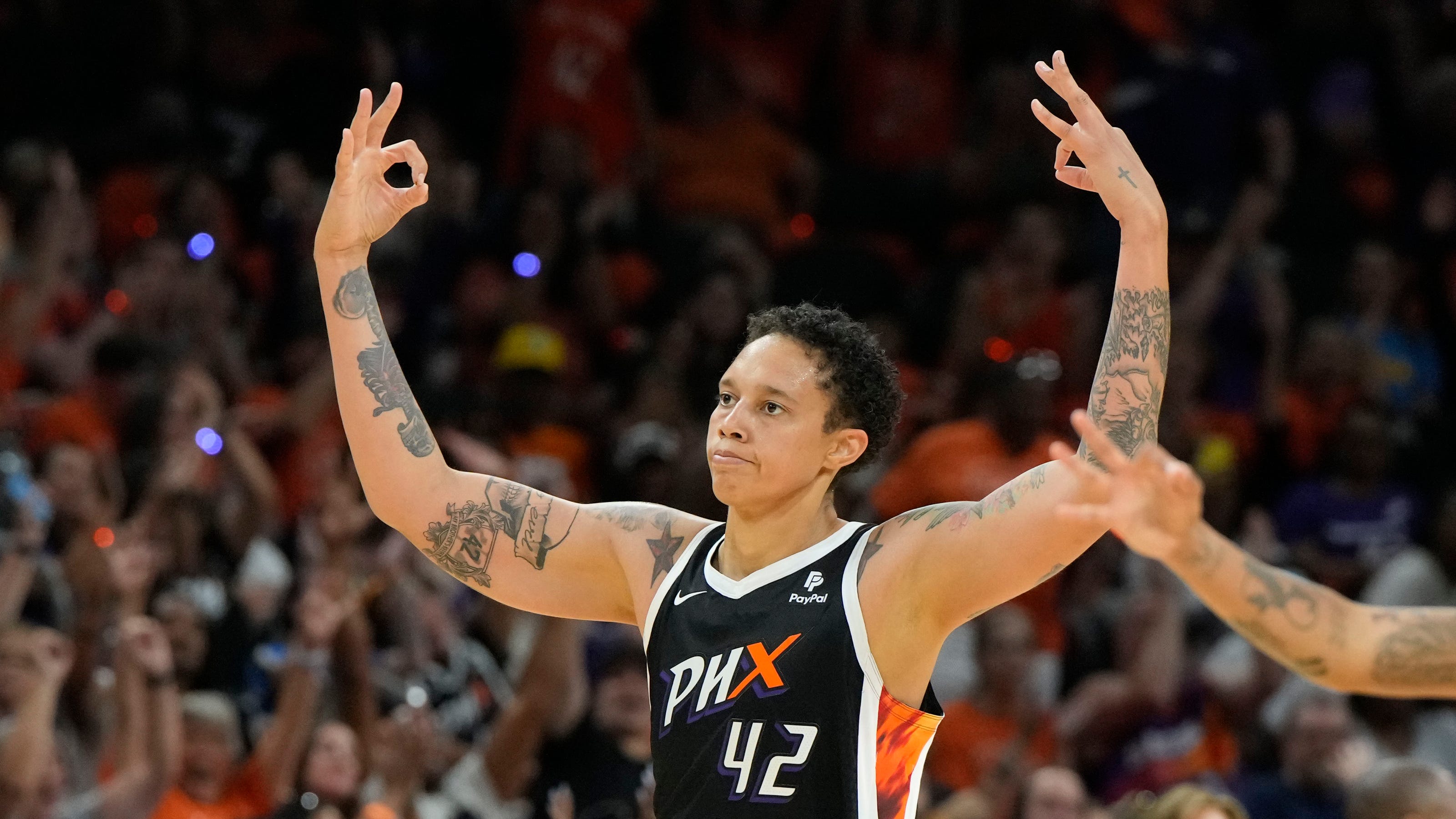 How tall is Brittney Griner? WNBA player's height, age, more stats. - How Tall Is Brittney Griner: The WNBA Legend’s Towering Presence