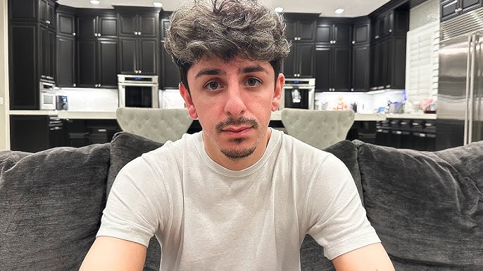 How Tall Is Faze Rug? Discover His Height! - Mr. Captions - How Tall Is FaZe Rug? YouTuber's Height And Online Presence
