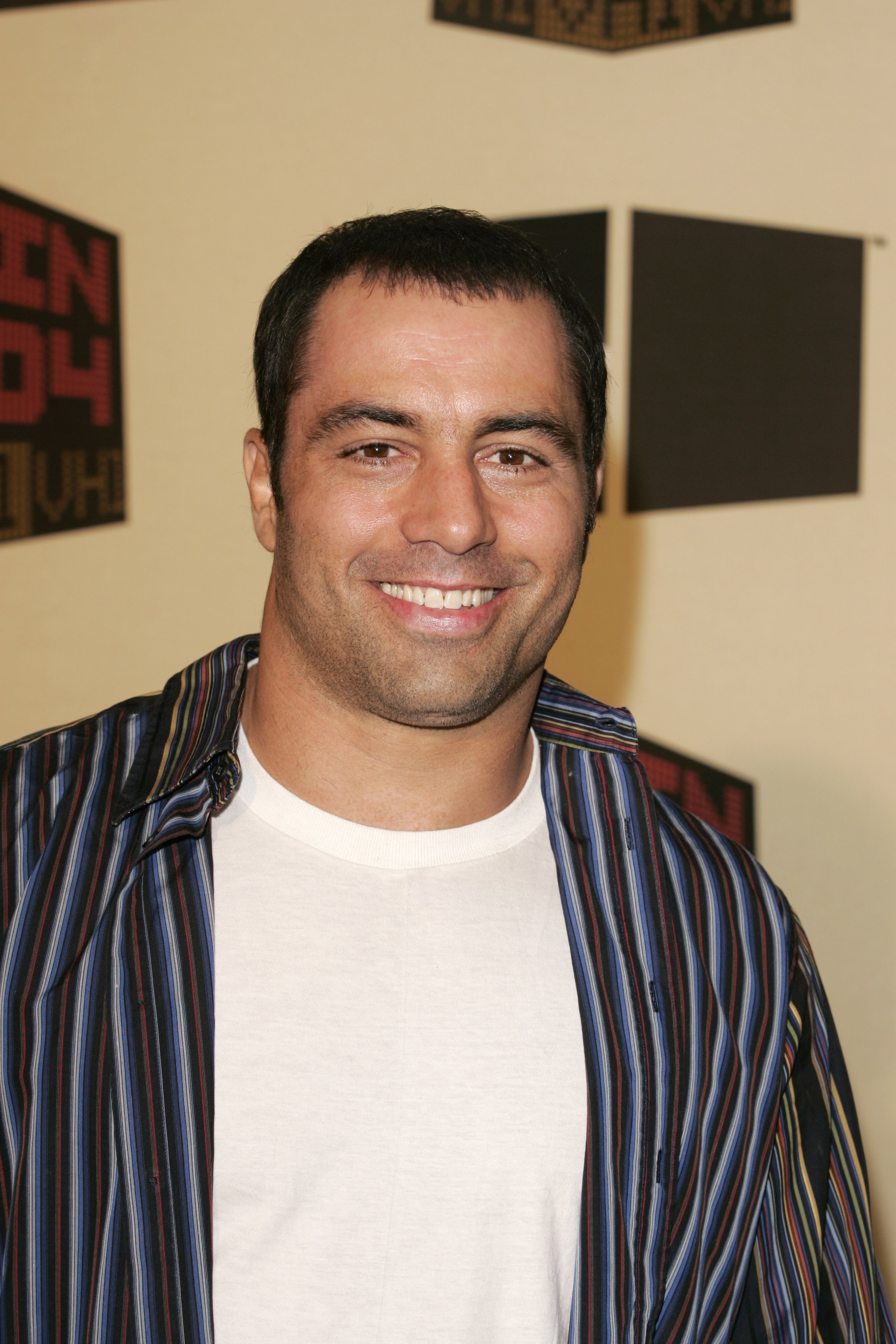 How Tall Is Joe Rogan Feet - News of Celebrity - How Tall Is Joe Rogan? – Comedian and Commentator’s Height