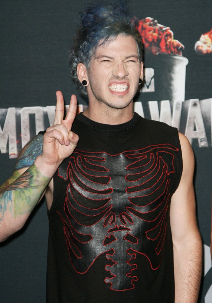 How Tall is Josh Dun? (2020) – How Tall is Man? - How Tall Is Josh Dun? Twenty One Pilots Drummer's Height Revealed