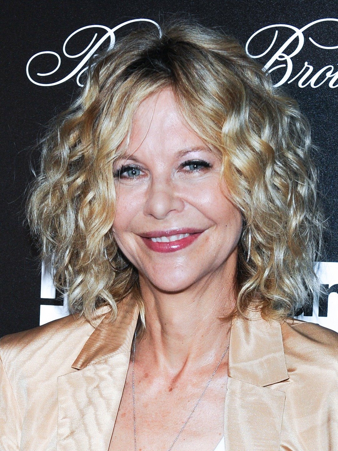 How Tall Is Meg Ryan - How Tall Is Meg Ryan? Actress's Height And Hollywood Legacy