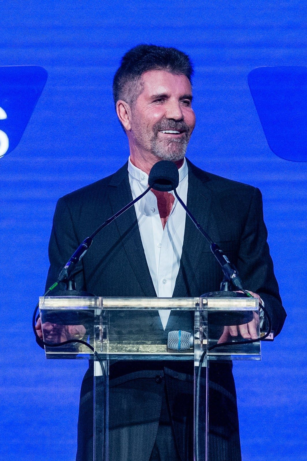 How Tall Is Simon Cowell: The X-Factor Judge’s Commanding Presence