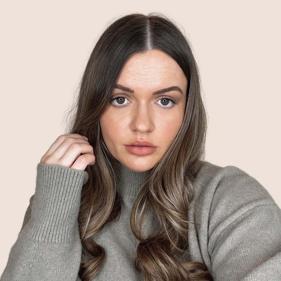 Isabella Duder - YouTube - Isabella Duder: Sexy Pics of the Natural Beauty Owning the Spotlight