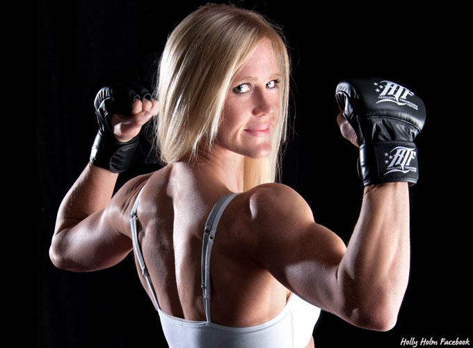 Holly Holm Kicks High & Looks Hot: Sexy Fighter Photos
