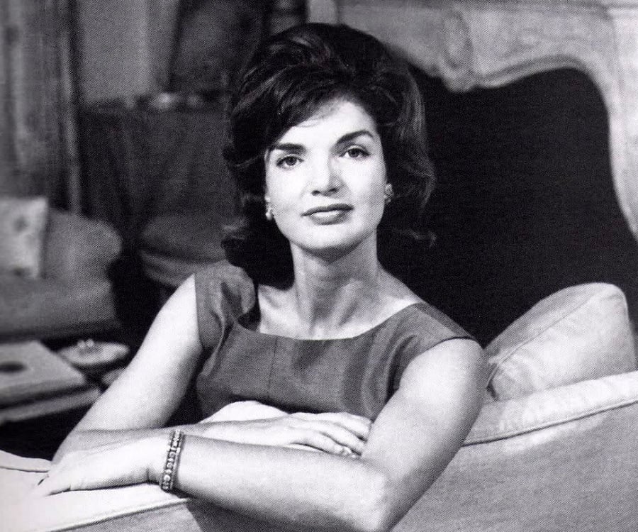 Jackie Kennedy (Jacqueline Kennedy Onassis) Biography - Facts - What Was Jackie Kennedy's Net Worth When She Died