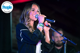 Jana Kramer | Movieswiki Wiki | Fandom - How Tall Is Jana Kramer: Country Star and Actress’ Stats