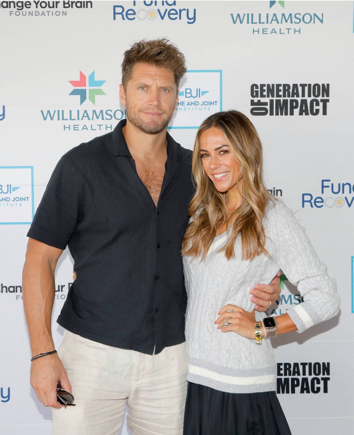 Jana Kramer Past Marriages Didn’t Faze Her Husband Allan Russell | Us - How Tall Is Jana Kramer: Country Star and Actress’ Stats