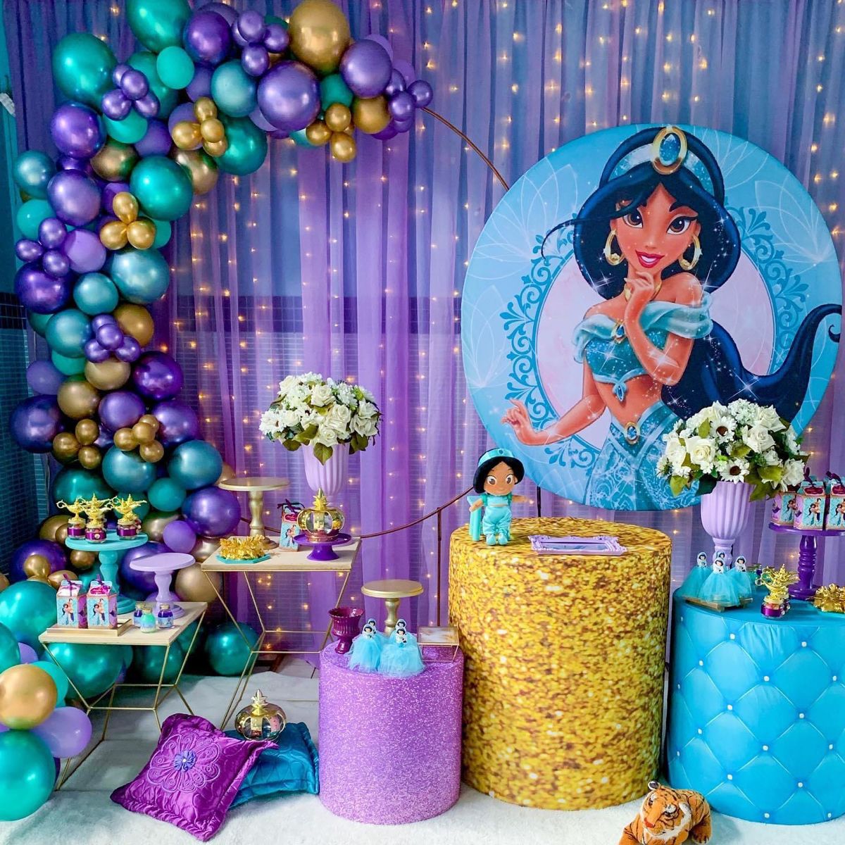 Jasmine Birthday Cake, Aladdin Birthday Party, Frozen Birthday Party - Jasmine Stewart: Sexy Pics of the TikTok Star with a Playful Side