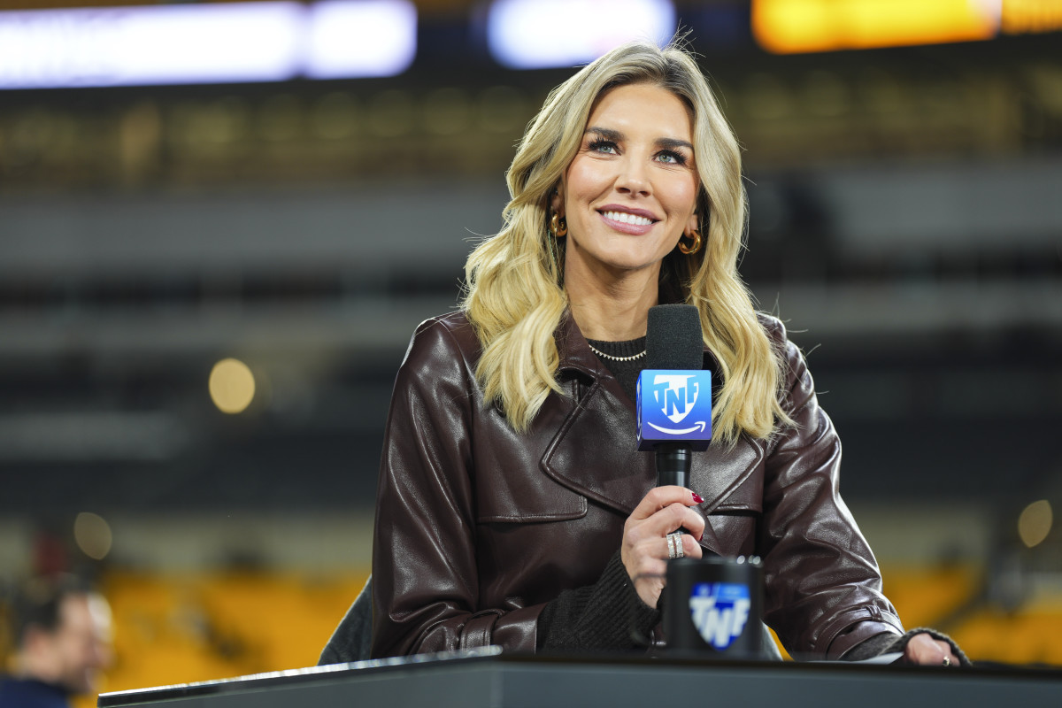 Charissa Thompson: Sexy Pics of the Sporty and Stylish Host