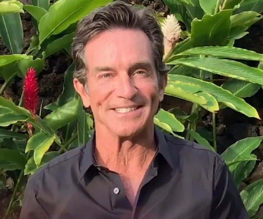 Jeff Probst Biography - Facts, Childhood, Family Life & Achievements - How Old Is Jeff Probst? Survivor Host's Age & Career Longevity